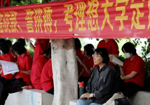 有種堅持叫“張桂梅送考”