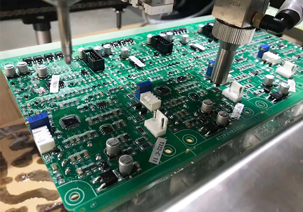 三防漆噴涂中出現虹吸現象的原因及解決辦法