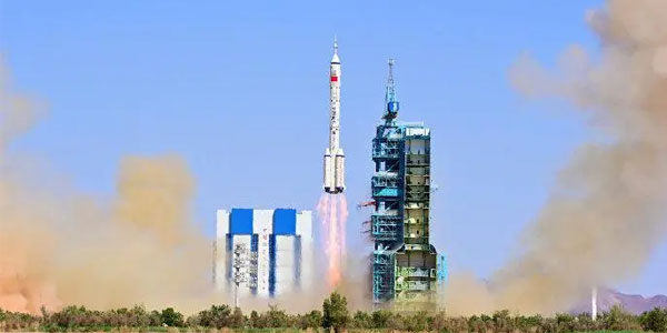 神舟十四號任務,神十四成功對接空間站,神十四發射